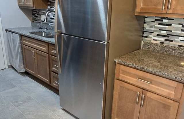 Beautifully Renovated Two Bedroom Condo in Ladue School District photos photos