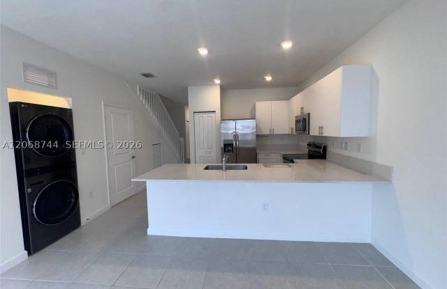 23424 SW 127th Pl Gallery 4