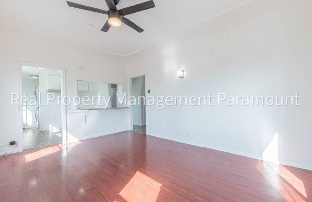 Beautiful Two Bedroom Apartment Gallery 3