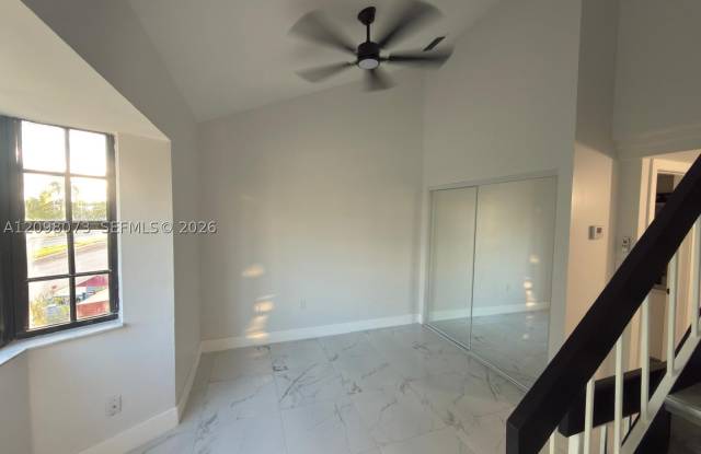 11795 SW 18 ST Gallery 3