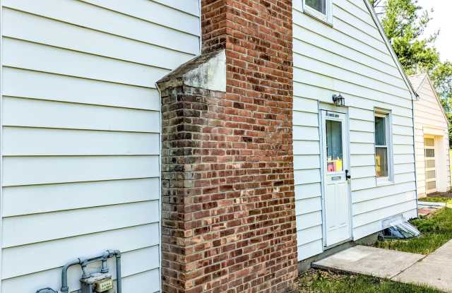 3 BD  1.5 BA  Guilderland Schools Gallery 4