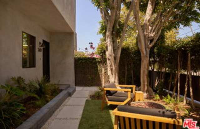 2411 Abbot Kinney Boulevard - 2411 Abbot Kinney Boulevard, Los Angeles, CA 90291