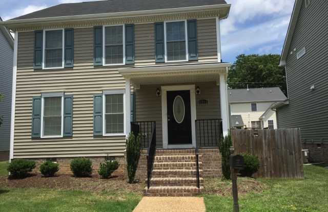 Beautiful Four Bedroom House in Randolph Available August 15th! photos photos