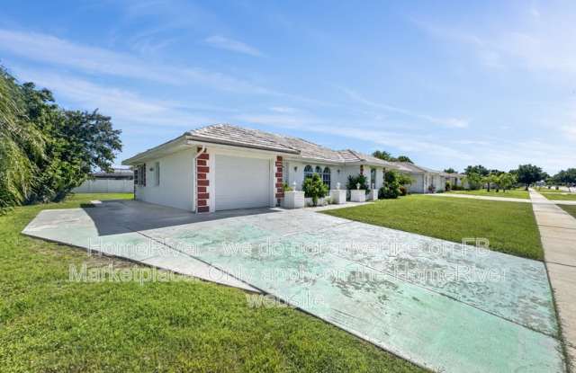 2496 Beacon Dr Gallery 3