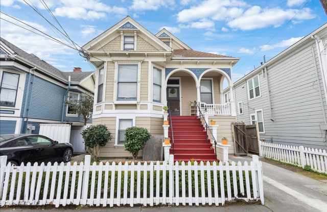 2246 Encinal Ave #B - 3 bedroom | 1 bath | Lower unit photos photos