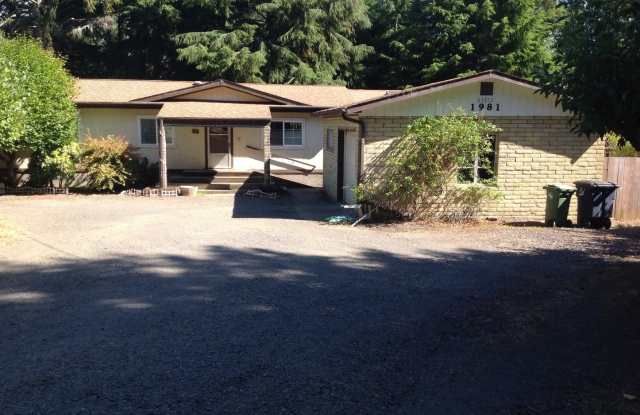 4 bedroom, 2 bath manufactured home on .75 acre near Ocean -PRICE LOWERED!! Gallery 1