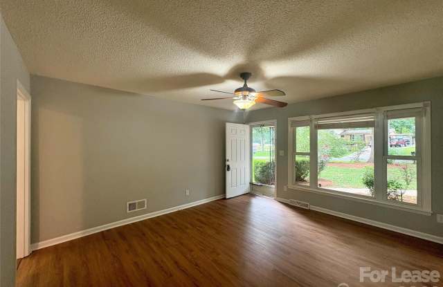 109 Holly Drive Gallery 4