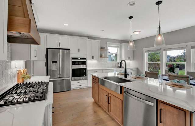 Beautiful 4 Bedroom 3 bath Model home for Rent in Shearwater! Amenities Included! photos photos