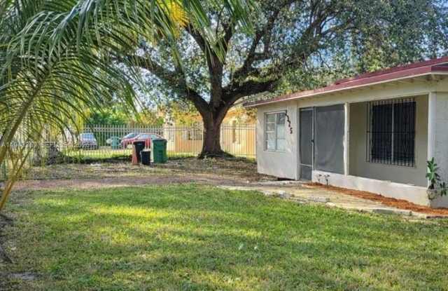 2325 NW 89th St photos photos