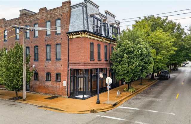 Live in the heart of Cherokee Street! Gallery 1