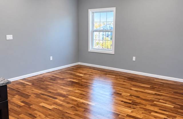 209 12th Avenue -3rd Floor Gallery 2