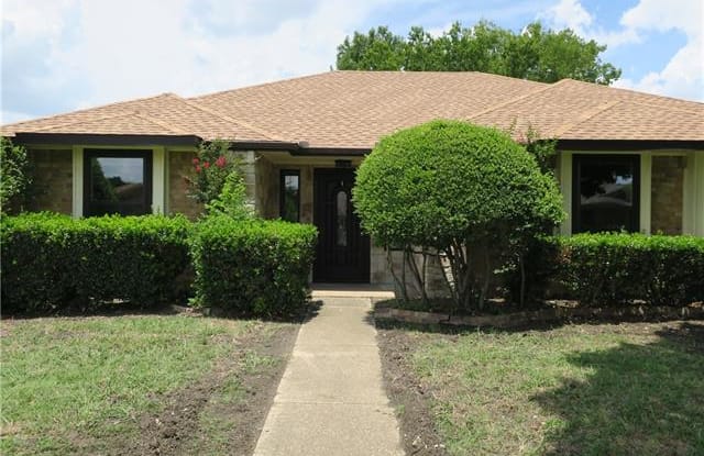 2015 Clearwater Trail - 2015 Clearwater Trail, Carrollton, TX 75010