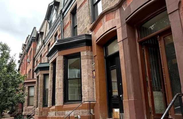 2303 DELANCEY Place Gallery 4