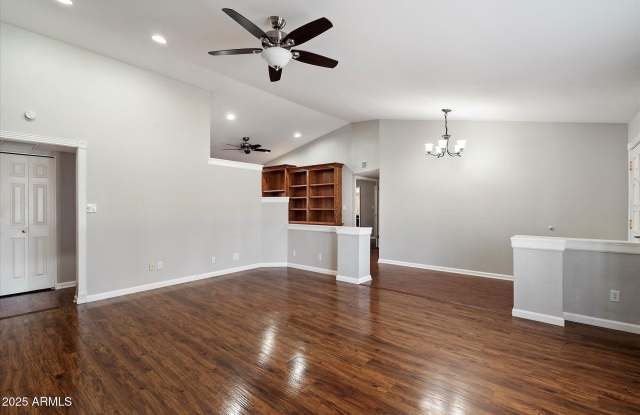 6822 E KELTON Lane photos photos