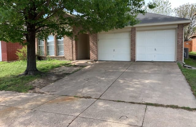 805 Stafford Station Dr - 805 Stafford Station Drive, Saginaw, TX 76131