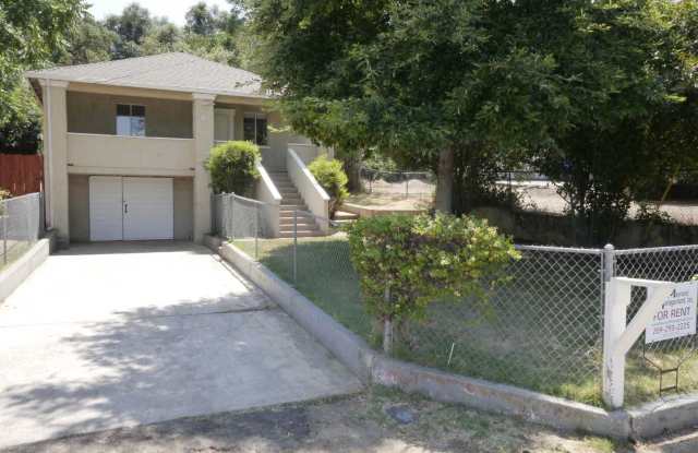 Cute home with lots of basement space and deep yards at 163 Market St. San Andreas. photos photos