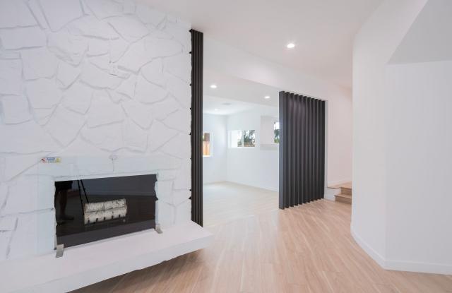 Modern Luxury Living in the Heart of Spaulding Square photos photos