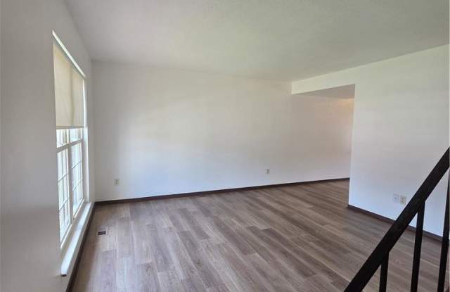 111 E Pike St Gallery 3