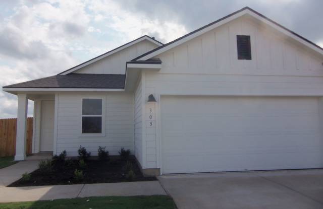 Nice recently built home in Bastrop. photos photos Nice recently built home in Bastrop. photos photos