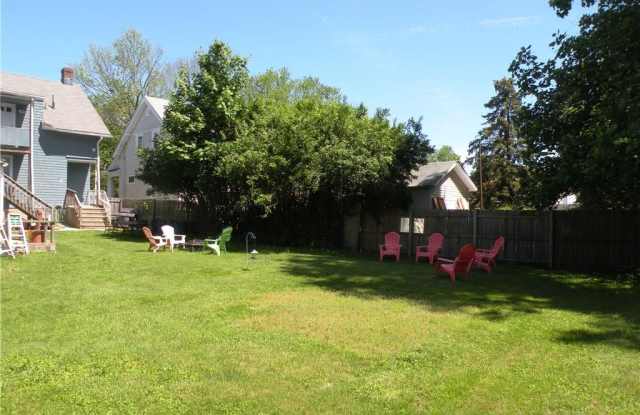 277 Johnson Avenue Gallery 2
