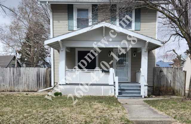 3 BR Home near Lakeside Park Gallery 1