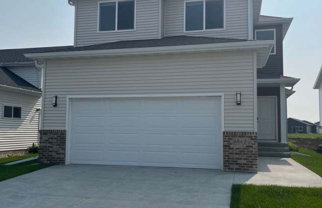 4 Bed 3.5 Bath Single Family Home with Newly Finished Basement photos photos