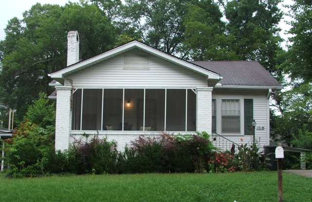 Character and charm in cute Homewood 2BR/1BA house - 1614 Roseland Drive, Homewood, AL 35209