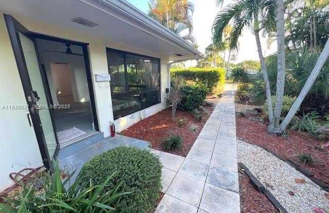 2645 SE 1st Ct photos photos