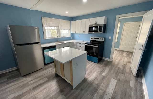 250 Vernis Ave photos photos