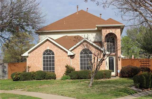 600 Raintree Circle Gallery 4