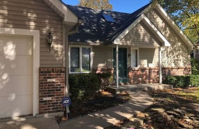 1218 Holman South - 1218 Holman Street, Leavenworth, KS 66048