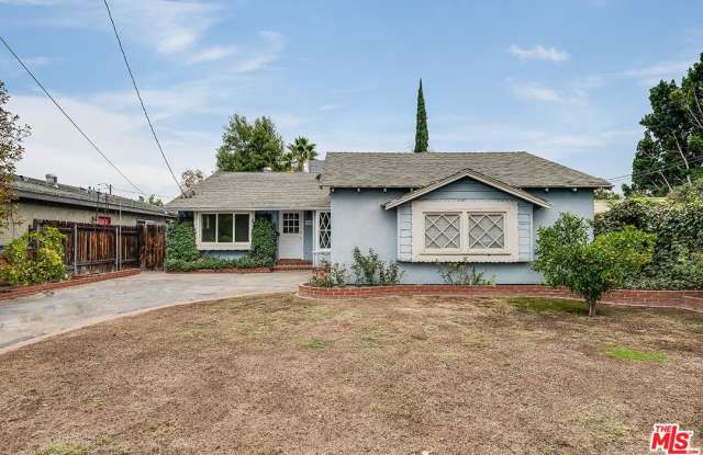 5656 GENTRY Avenue Gallery 2