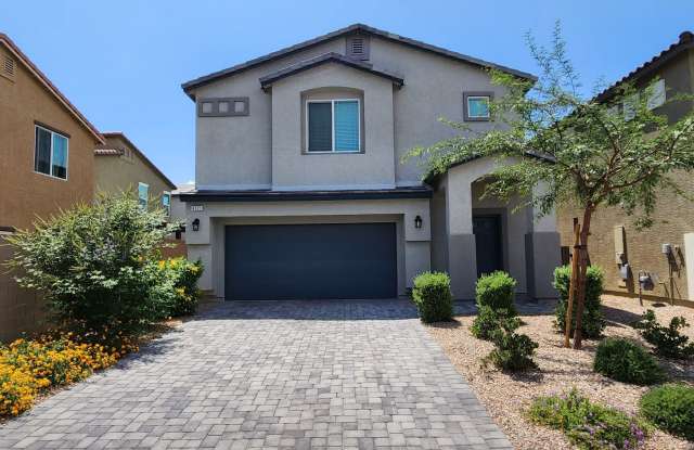 A Fairly New Home with 5 Bedrooms in a gated community photos photos
