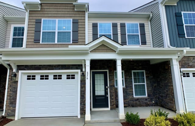 656 Barneswyck Drive - 656 Barneswyck Drive, Fuquay-Varina, NC 27526