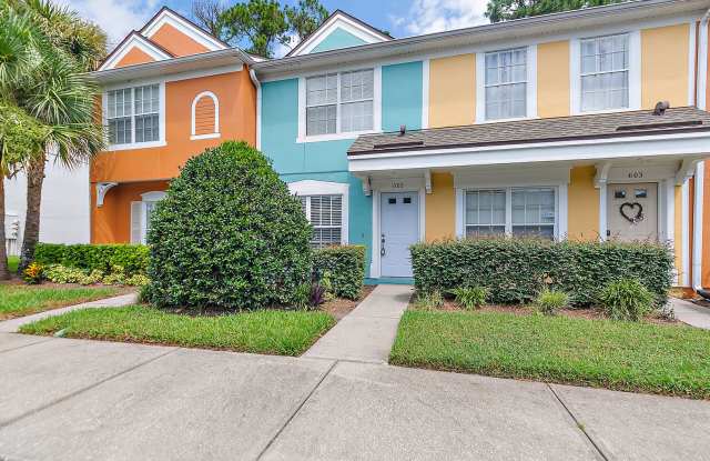 10 Minutes from the Beach! Gallery 1