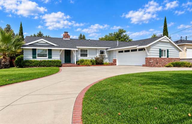 3bd/2.5 bath in Glendora with a pool!! Gallery 1