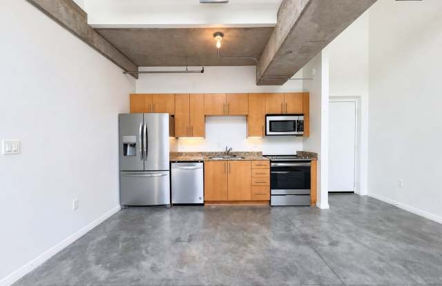 Modern Condo in The Cedars, Dallas with Private Patio | Available for Lease! - 1001 Belleview Street, Dallas, TX 75215