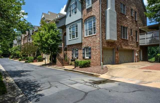 1131 Park Overlook Drive Gallery 4