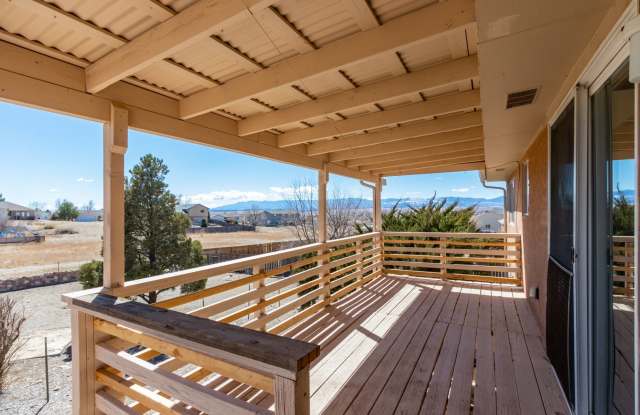 Spacious Ranch in Pueblo West! Gallery 4