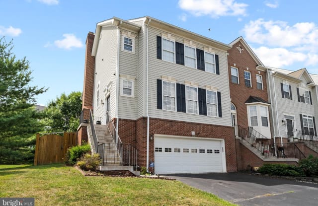 670 MCLEARY SQUARE SE - 670 Mcleary Square Southeast, Leesburg, VA 20175