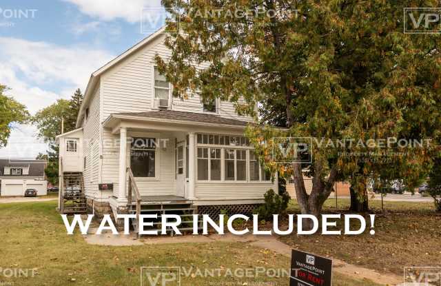 912 Carney Boulevard - 912 Carney Boulevard, Marinette, WI 54143
