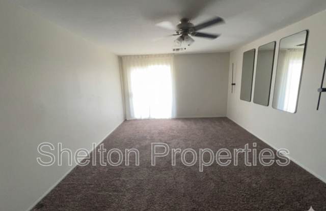 7391 W Solano Dr Gallery 4