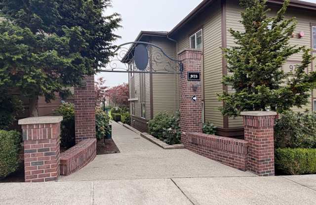 Top-Floor Corner 3BR 2BA with Sunset Views & 2 Parking Spaces Gallery 3
