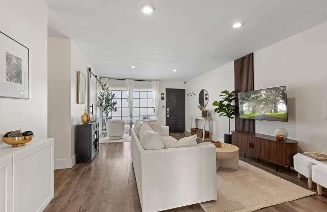 1242 Rutland Rd # 8 photos photos