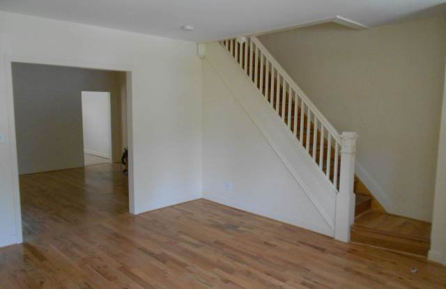3534 Ellerslie Avenue Gallery 3