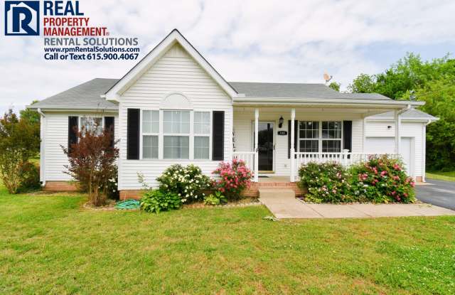 Adorable 3BR in Walter Hill, on a cul-de-sac and huge lot! Washer/dryer included, attached garage! - 111 Antietam Court, Rutherford County, TN 37130