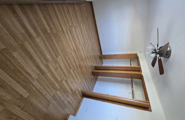 7816 W 79 Place Gallery 4