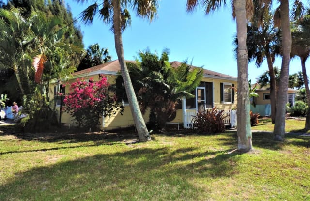 600 78TH AVENUE - 600 78th Avenue, St. Pete Beach, FL 33706