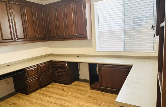 1177 West Laredo Avenue Gallery 3