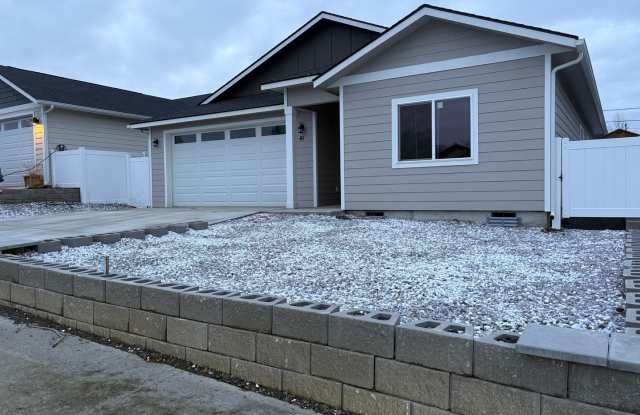 NEW HOME FOR RENT IN SOAP LAKE! photos photos